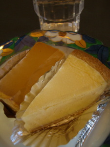ガトーよこはまのチーズケーキとキャラメルチーズケーキ